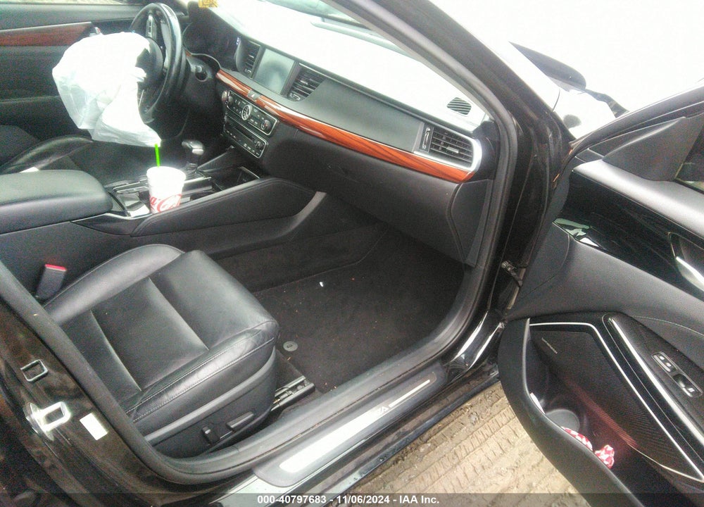 2017 KIA CADENZA PREMIUM VIN: KNALC4J17H5093940