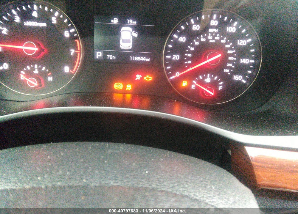 2017 KIA CADENZA PREMIUM VIN: KNALC4J17H5093940
