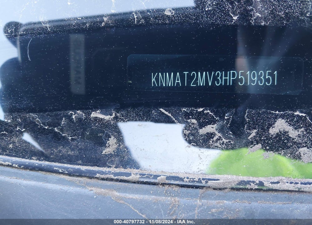 2017 NISSAN ROGUE S VIN: KNMAT2MV3HP519351