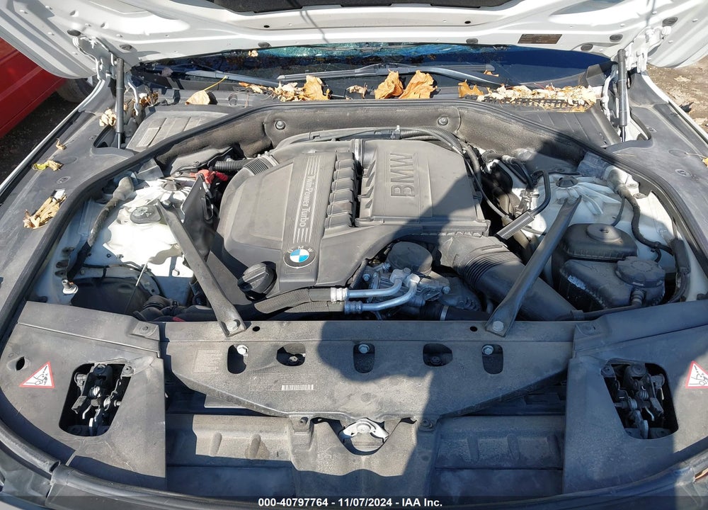 2013 BMW 740 VIN: WBAYF4C51DD127996