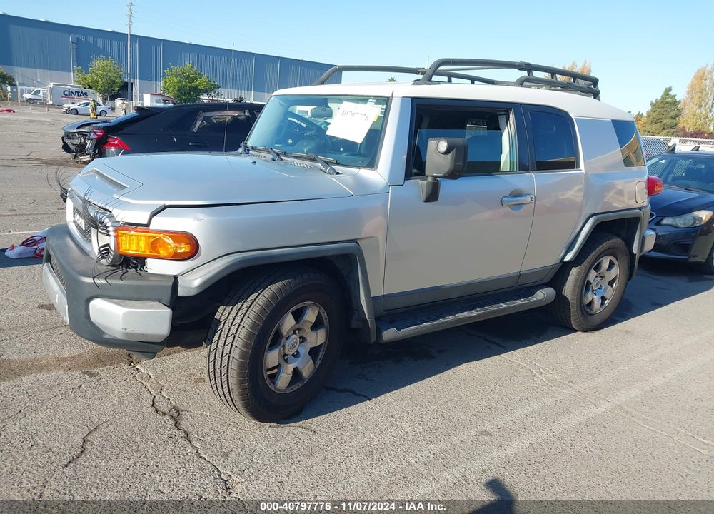 2007 TOYOTA FJ CRUISER VIN: JTEZU11F670014303