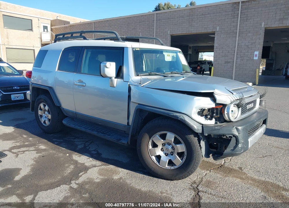 2007 TOYOTA FJ CRUISER VIN: JTEZU11F670014303
