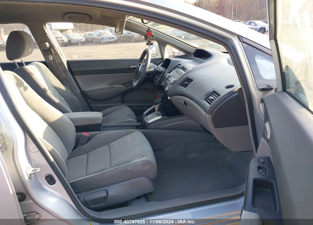 2010 HONDA CIVIC LX VIN: 2HGFA1F50AH551978