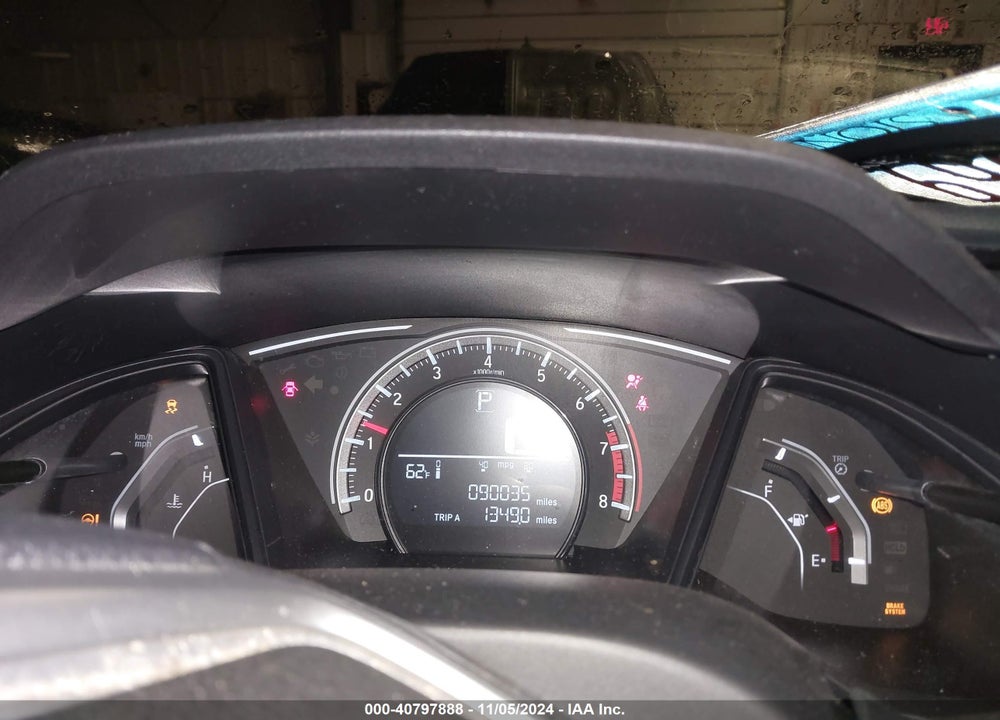 2018 HONDA CIVIC VIN: 19XFC2F55JE022553