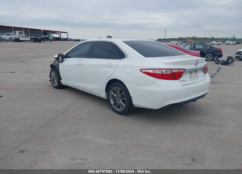 2015 TOYOTA CAMRY SE VIN: 4T1BF1FK3FU889783
