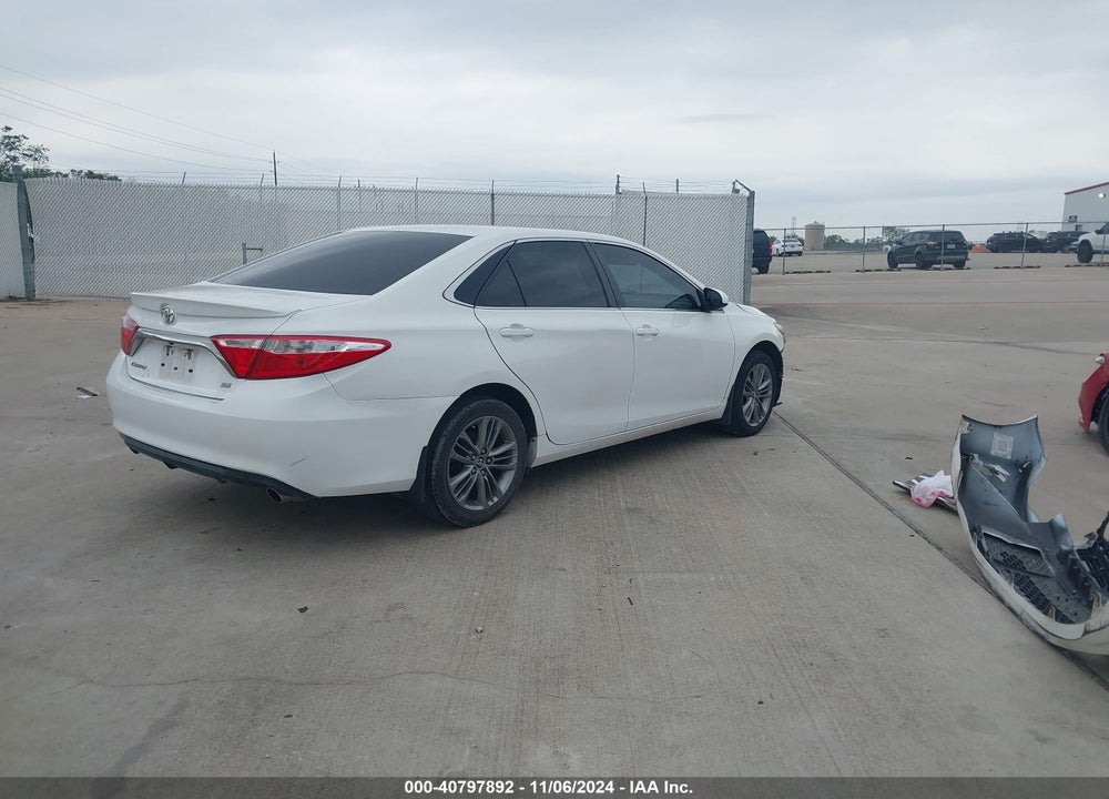 2015 TOYOTA CAMRY SE VIN: 4T1BF1FK3FU889783