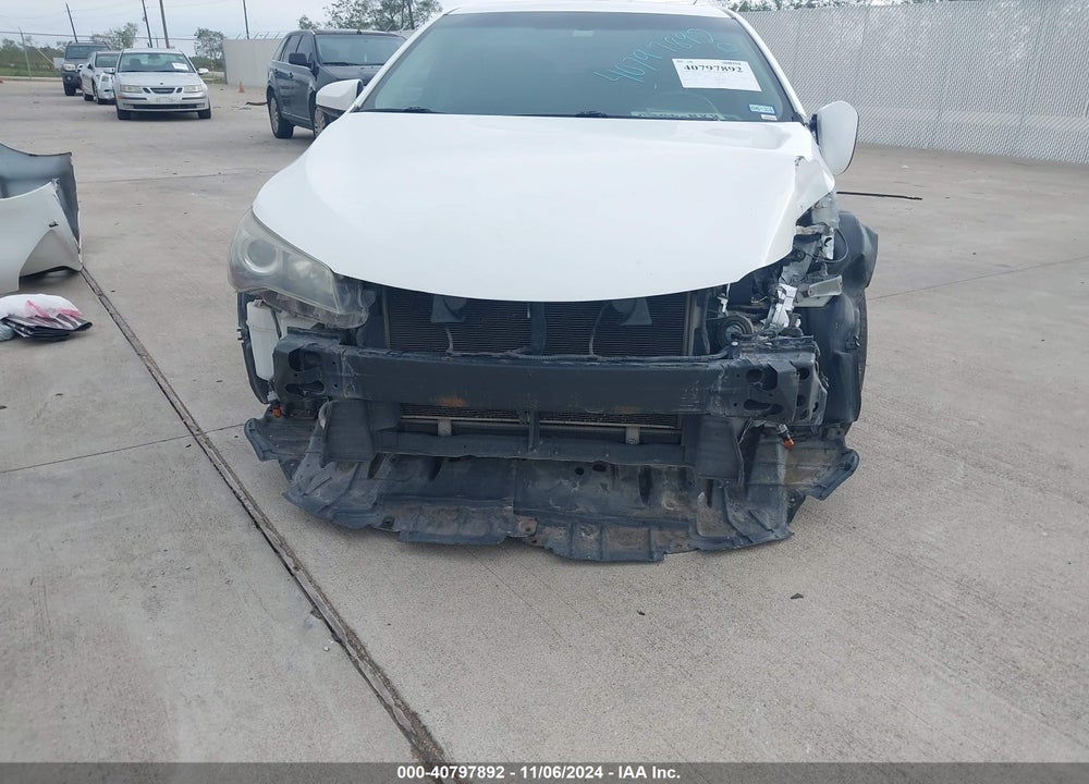 2015 TOYOTA CAMRY SE VIN: 4T1BF1FK3FU889783
