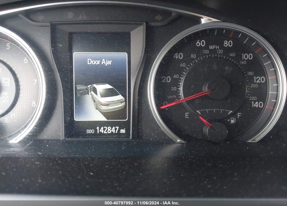 2015 TOYOTA CAMRY SE VIN: 4T1BF1FK3FU889783