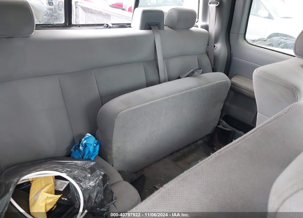 2006 FORD F-150 STX/XL/XLT VIN: 1FTRX12W06NA95181