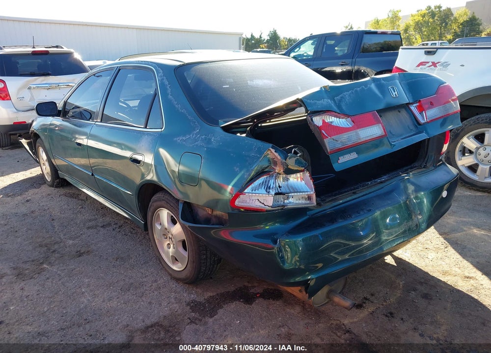 2002 HONDA ACCORD 3.0 EX VIN: 1HGCG16522A010531