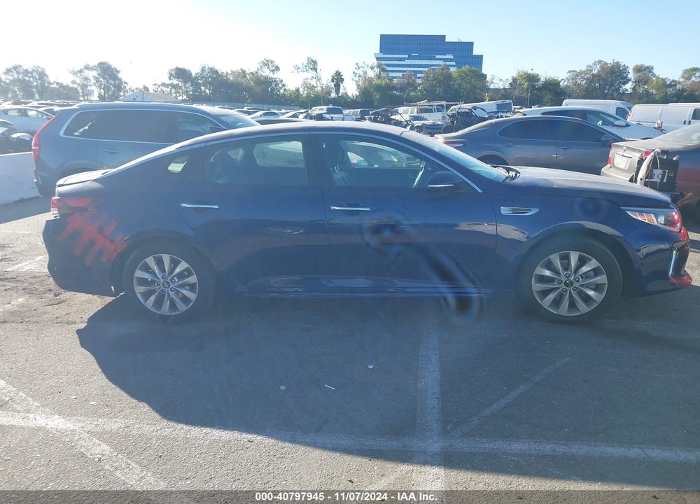 2018 KIA OPTIMA VIN: 5XXGT4L36JG223680