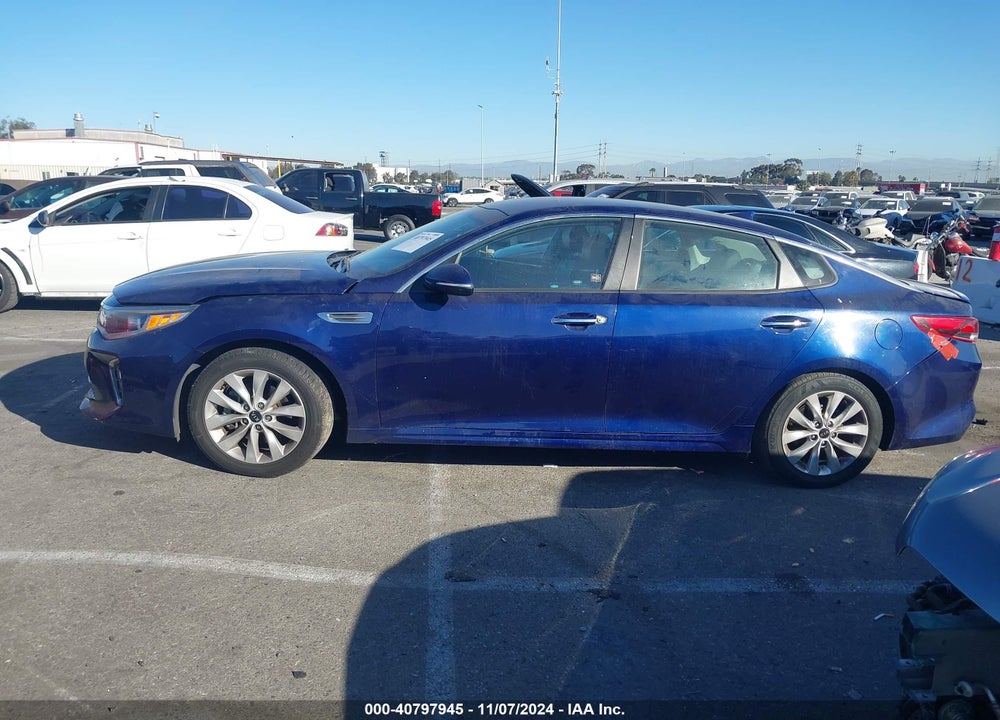 2018 KIA OPTIMA VIN: 5XXGT4L36JG223680