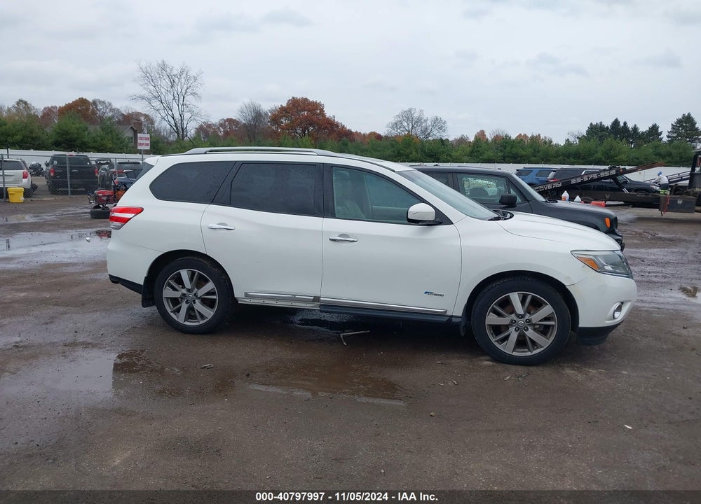 2014 NISSAN PATHFINDER HYBRID PLATINUM VIN: 5N1CR2MM1EC646855