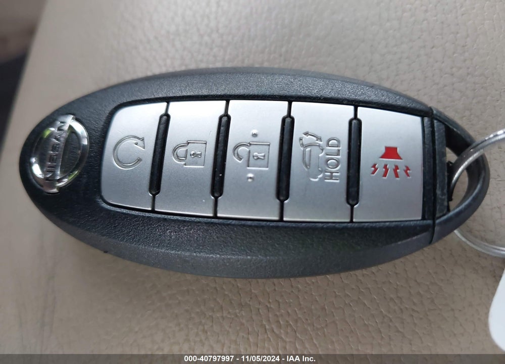 2014 NISSAN PATHFINDER HYBRID PLATINUM VIN: 5N1CR2MM1EC646855