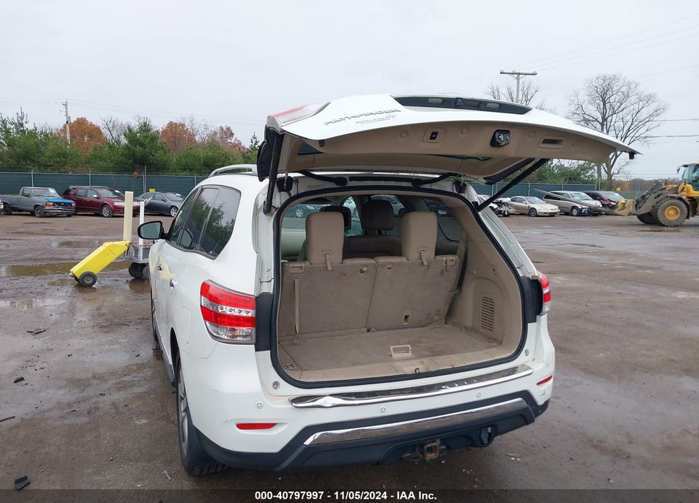 2014 NISSAN PATHFINDER HYBRID PLATINUM VIN: 5N1CR2MM1EC646855