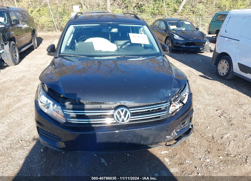 2016 VOLKSWAGEN TIGUAN S VIN: WVGBV7AX9GW532719