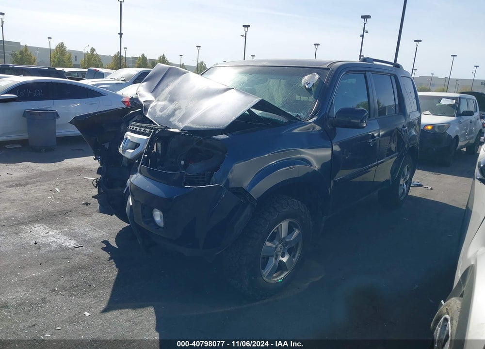 2011 HONDA PILOT EX VIN: 5FNYF3H41BB012463