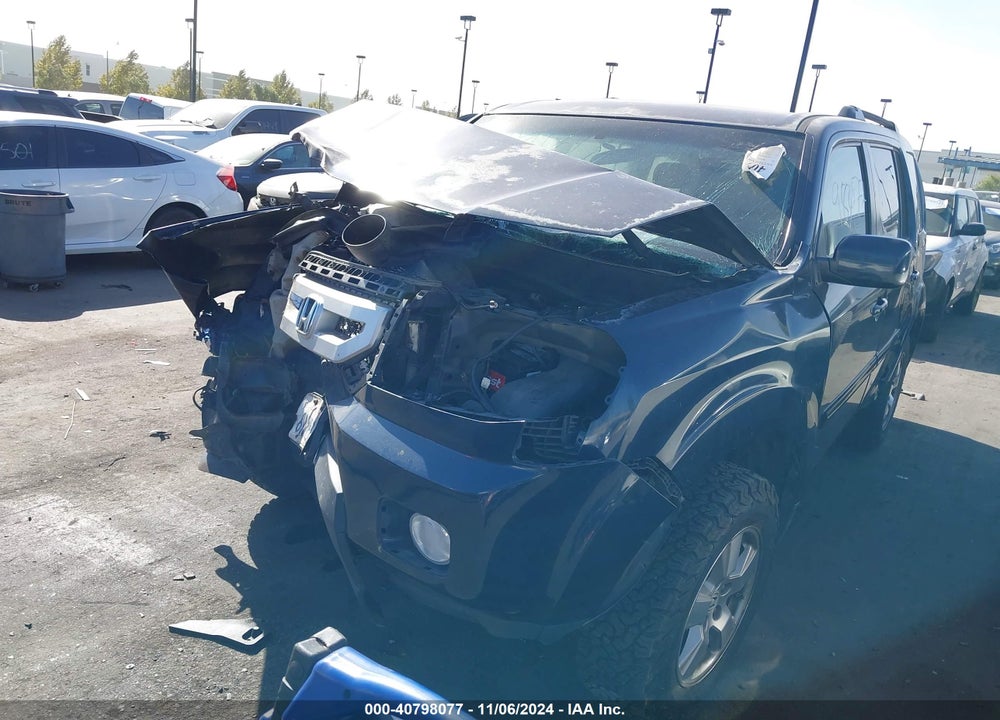 2011 HONDA PILOT EX VIN: 5FNYF3H41BB012463