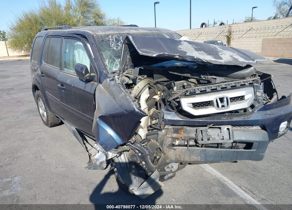 2011 HONDA PILOT EX VIN: 5FNYF3H41BB012463