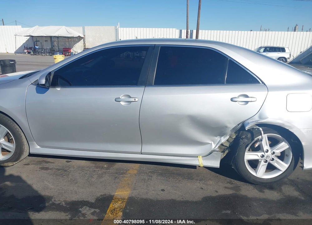 2014 TOYOTA CAMRY SE VIN: 4T1BF1FK5EU841121