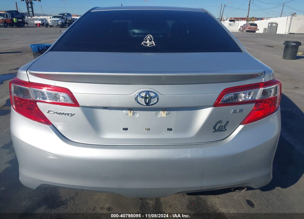 2014 TOYOTA CAMRY SE VIN: 4T1BF1FK5EU841121