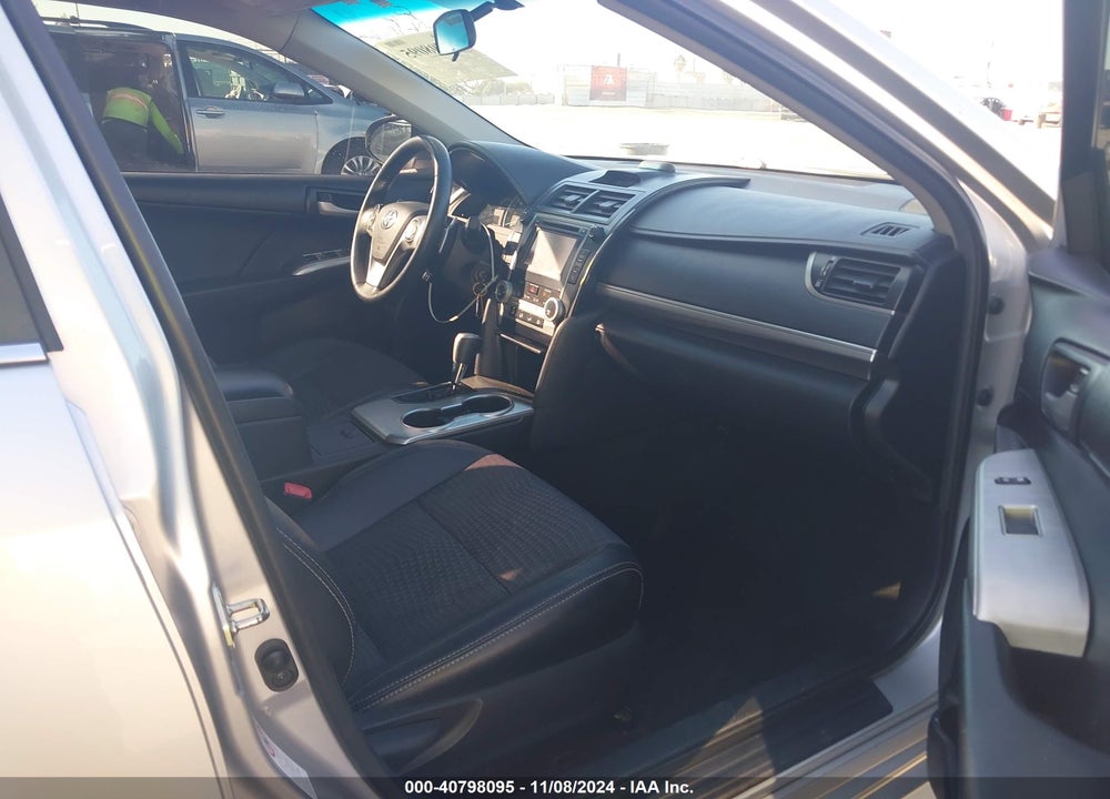 2014 TOYOTA CAMRY SE VIN: 4T1BF1FK5EU841121