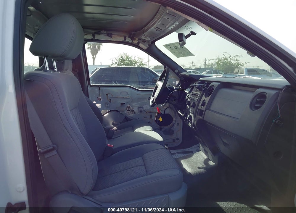 2014 FORD F-150 XL VIN: 1FTMF1CM5EKG08323