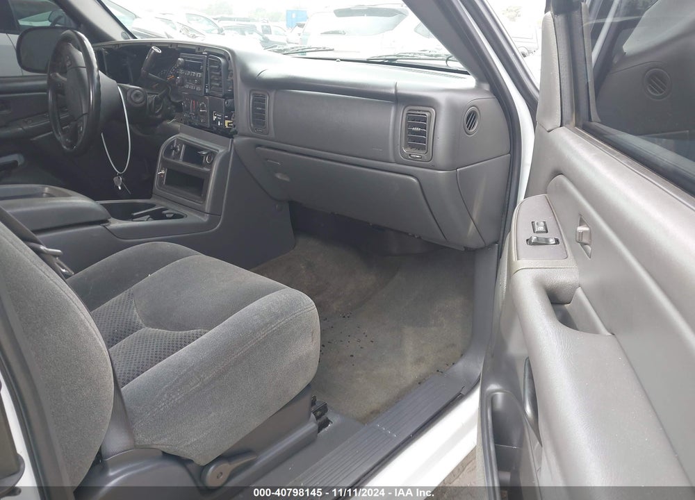 2004 CHEVROLET SILVERADO 1500 LS VIN: 2GCEC19T641190543