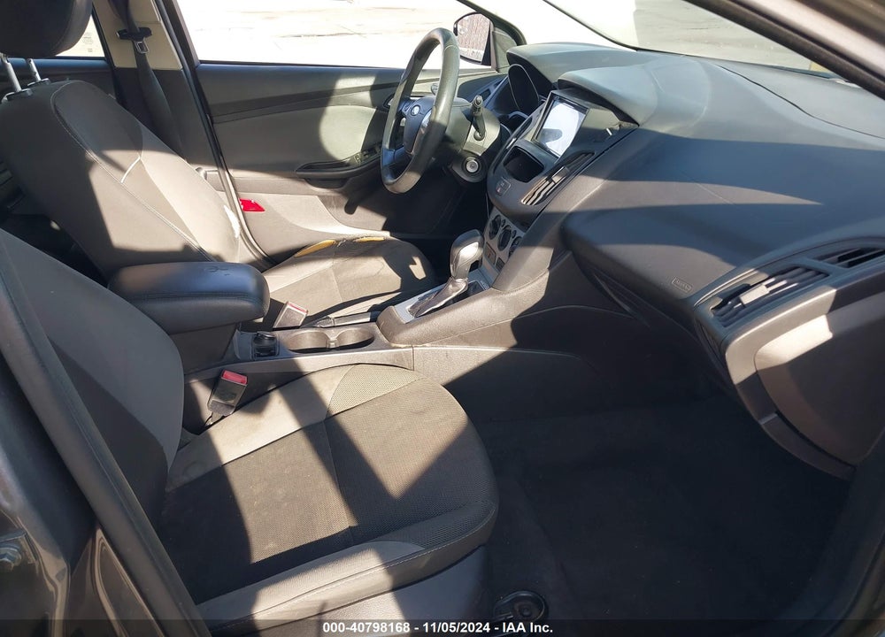 2014 FORD FOCUS SE VIN: 1FADP3K24EL118769