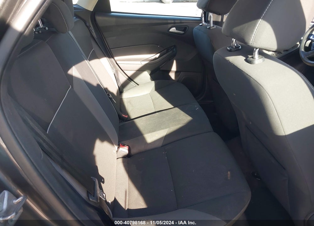 2014 FORD FOCUS SE VIN: 1FADP3K24EL118769
