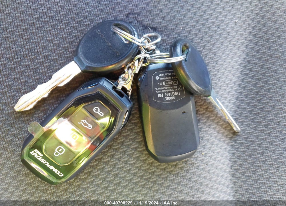 2001 CHRYSLER VOYAGER VIN: 1C4GJ25351B234845