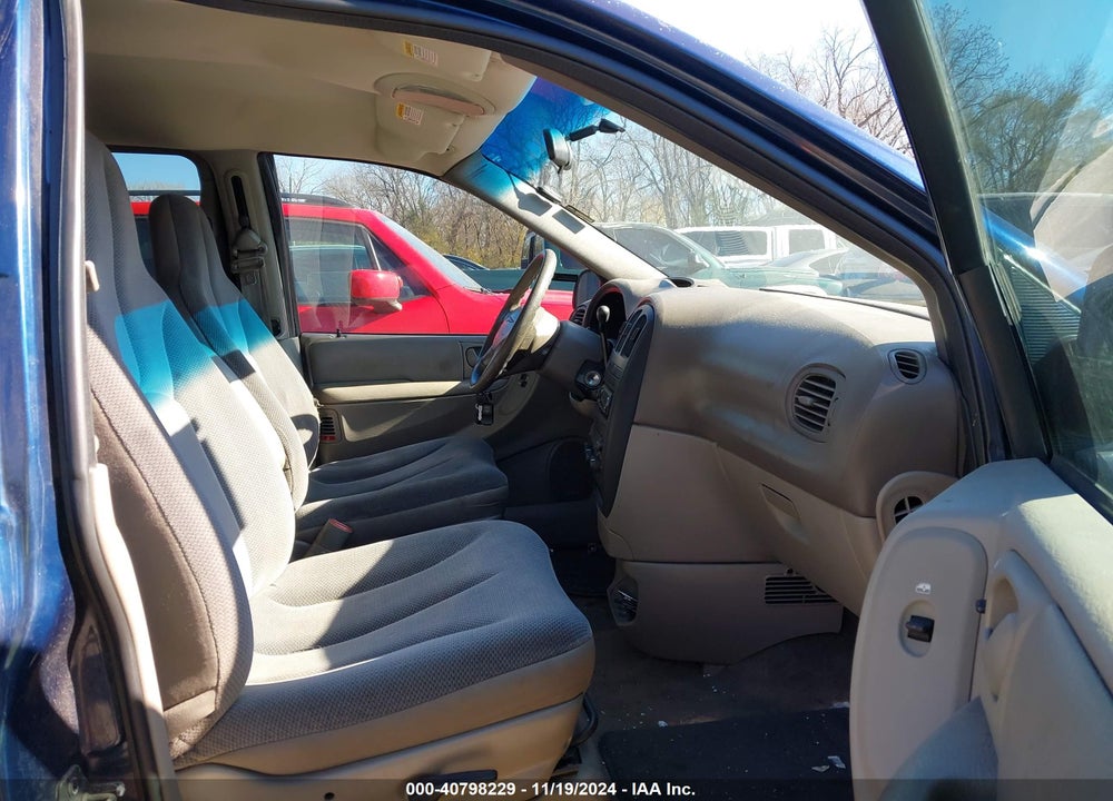 2001 CHRYSLER VOYAGER VIN: 1C4GJ25351B234845