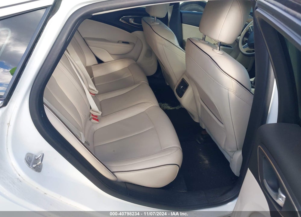 2015 CHRYSLER 200 C VIN: 1C3CCCEG6FN543607
