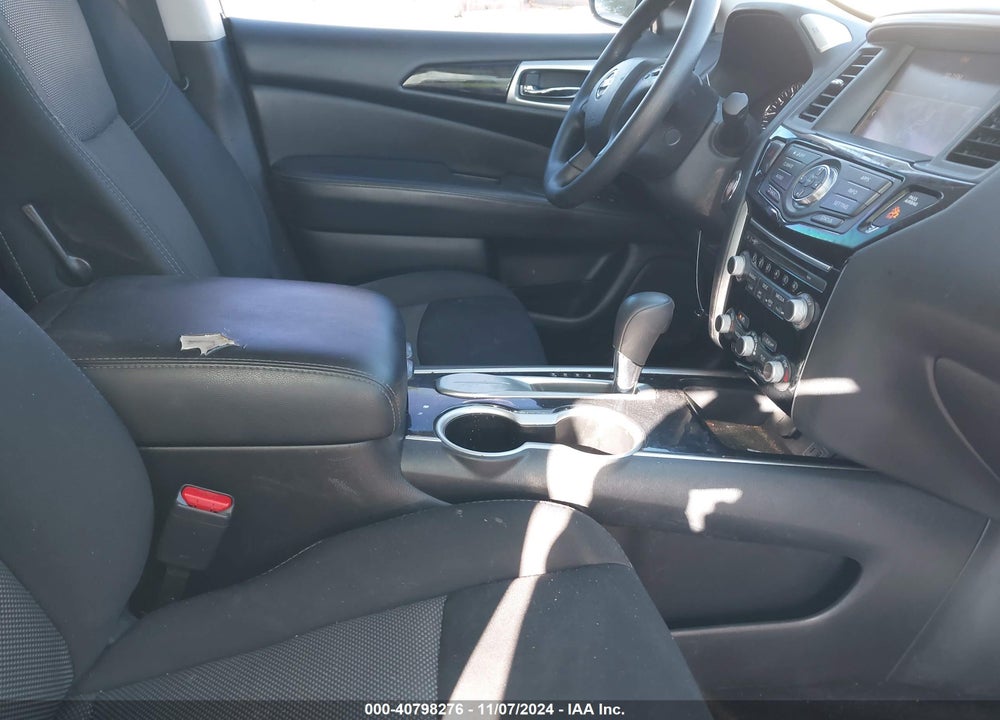 2019 NISSAN PATHFINDER S VIN: 5N1DR2MN8KC622576