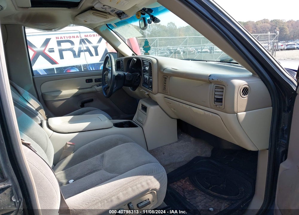 2001 CHEVROLET SUBURBAN 1500 LT VIN: 1GNFK16T91J150199