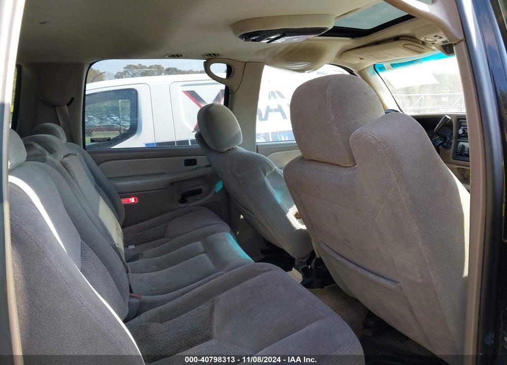 2001 CHEVROLET SUBURBAN 1500 LT VIN: 1GNFK16T91J150199
