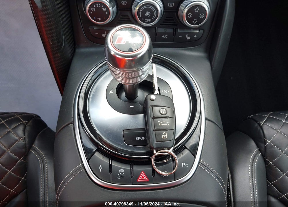 2014 AUDI R8 5.2 VIN: WUASNAFGXEN001674