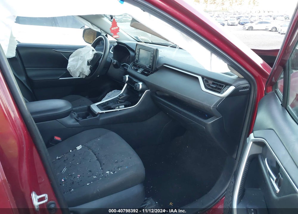 2020 TOYOTA RAV4 XLE VIN: 2T3P1RFV3LW118711