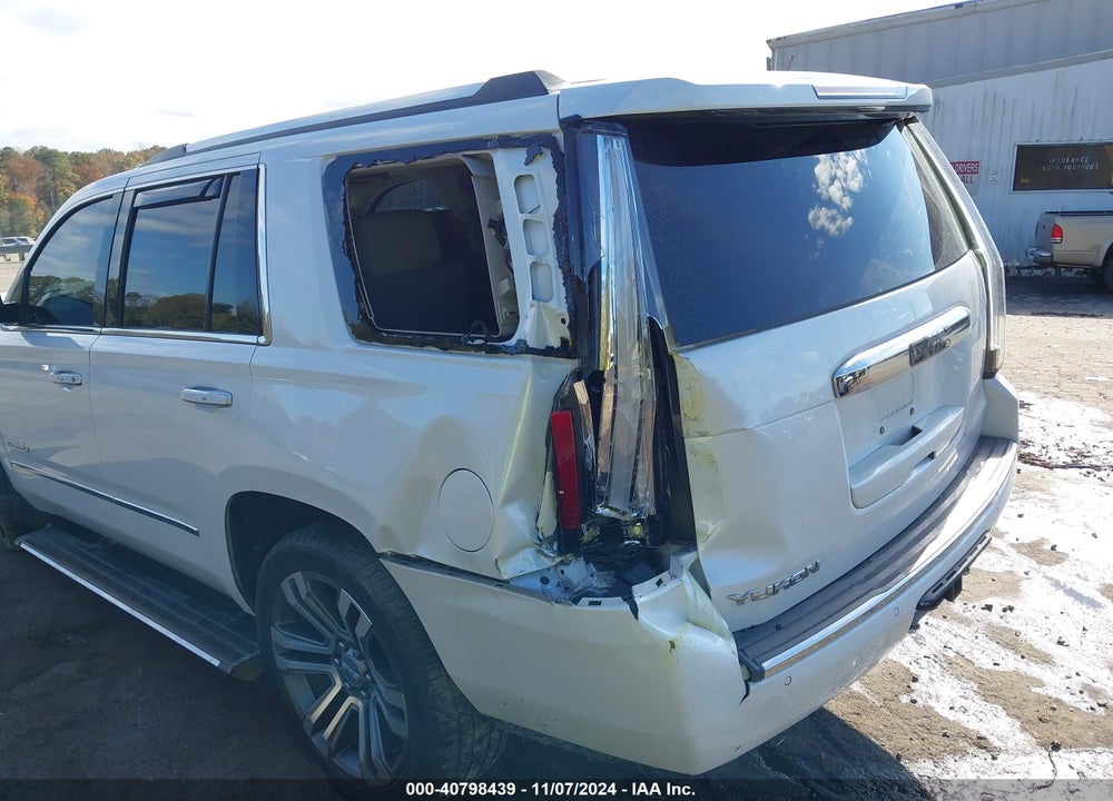 2018 GMC YUKON DENALI VIN: 1GKS2CKJ7JR305538