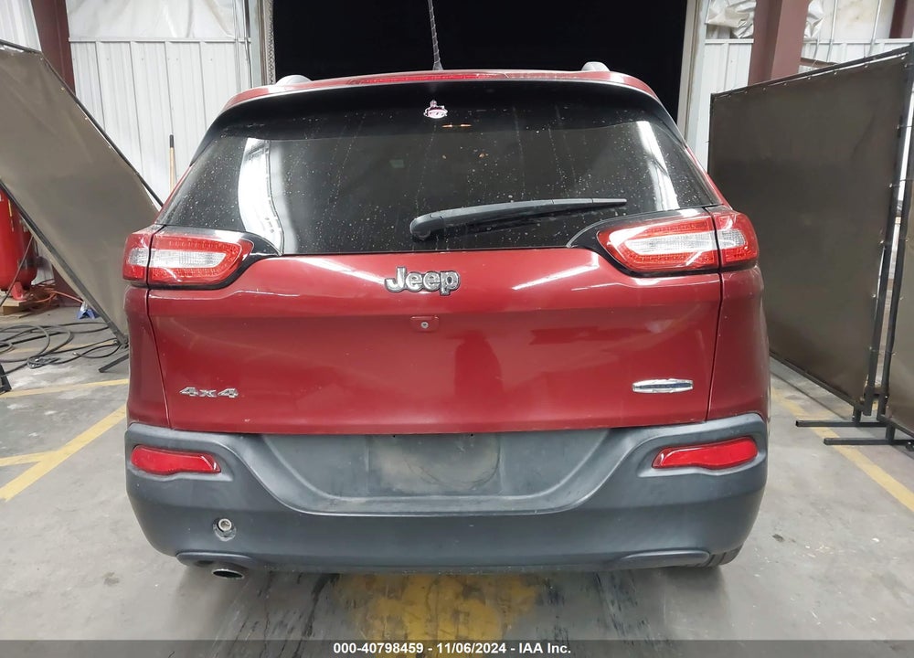 2015 JEEP CHEROKEE VIN: 1C4PJMCB1FW679105