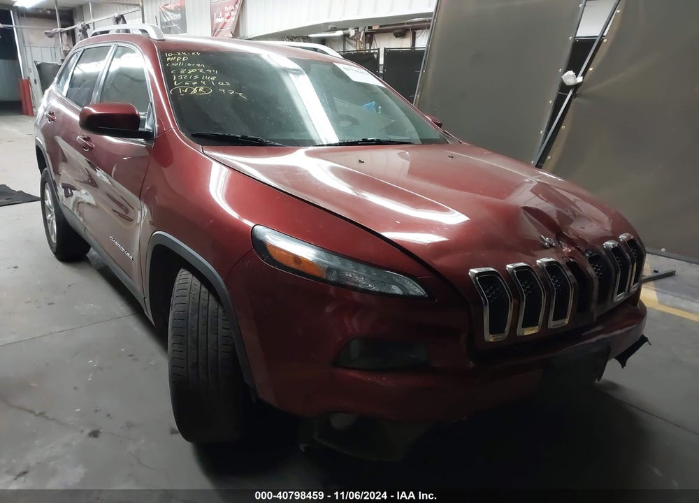 2015 JEEP CHEROKEE VIN: 1C4PJMCB1FW679105