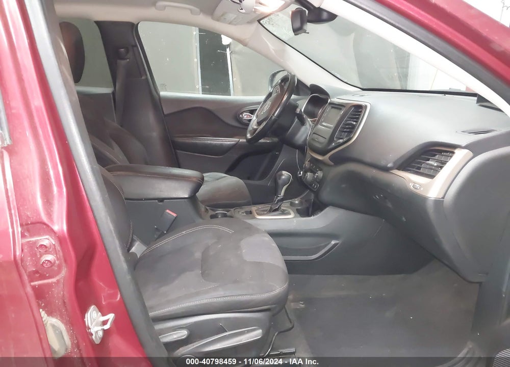 2015 JEEP CHEROKEE VIN: 1C4PJMCB1FW679105