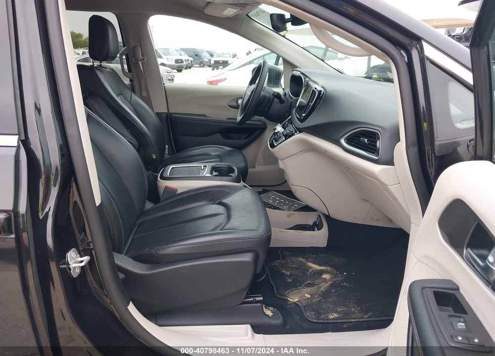 2023 CHRYSLER PACIFICA TOURING L VIN: 2C4RC1BG6PR627395