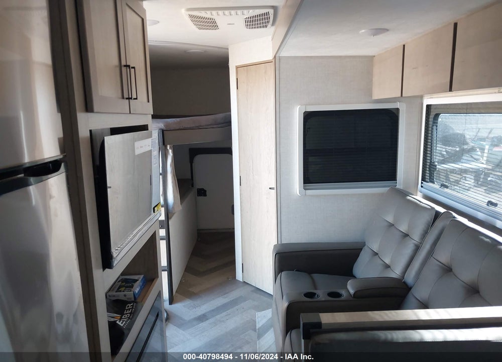 2023 RECREATION BY DESIGN 28MBH VIN: 7RVTT234XPA001668