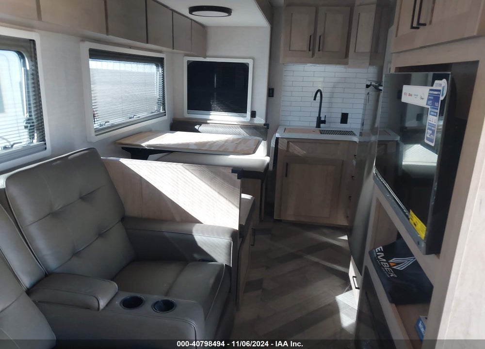 2023 RECREATION BY DESIGN 28MBH VIN: 7RVTT234XPA001668