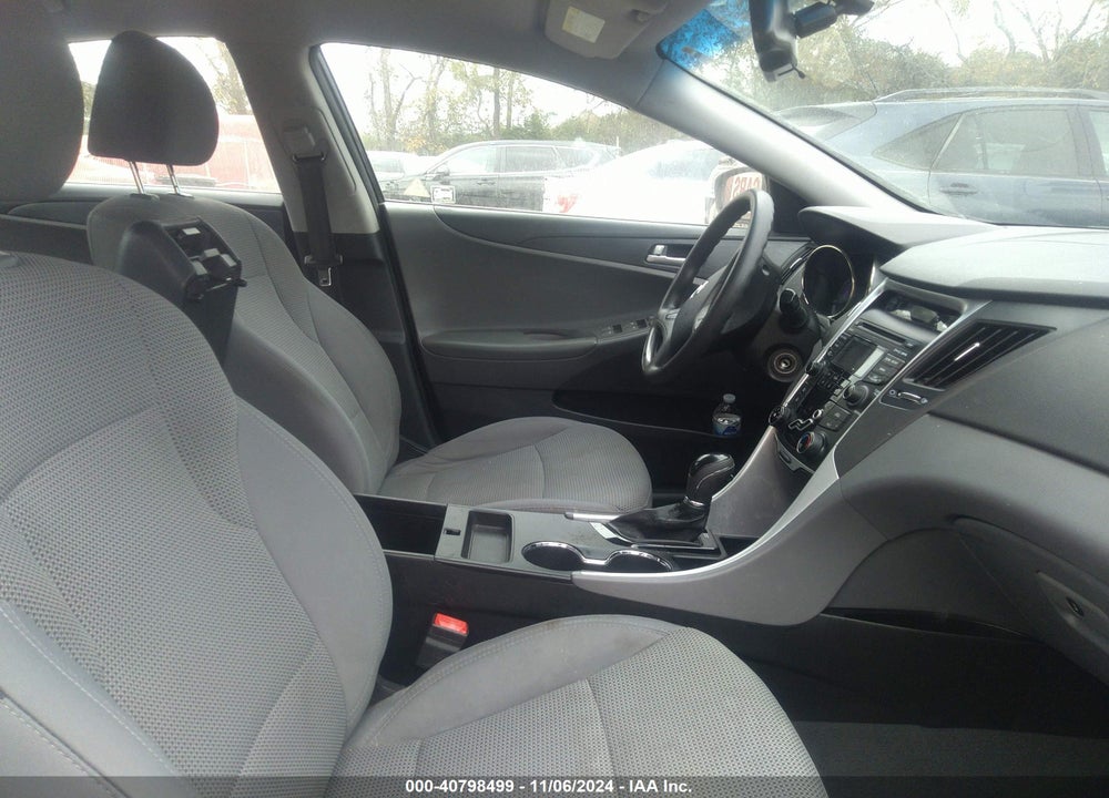 2013 HYUNDAI SONATA GLS VIN: 5NPEB4AC2DH695610