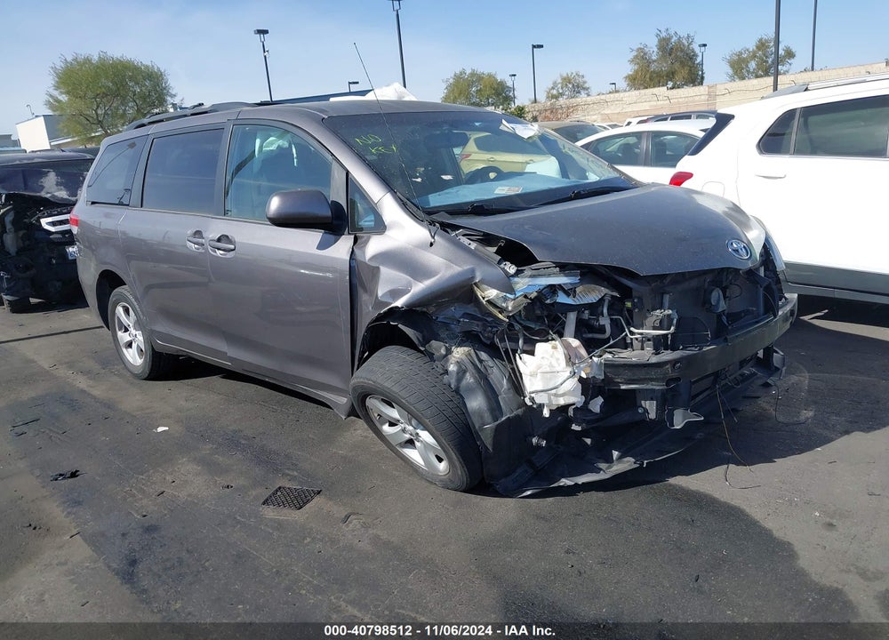2013 TOYOTA SIENNA LE V6 8 PASSENGER VIN: 5TDKK3DC3DS301552