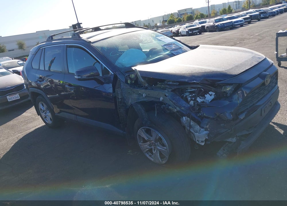 2019 TOYOTA RAV4 XLE VIN: 2T3W1RFV7KC017389