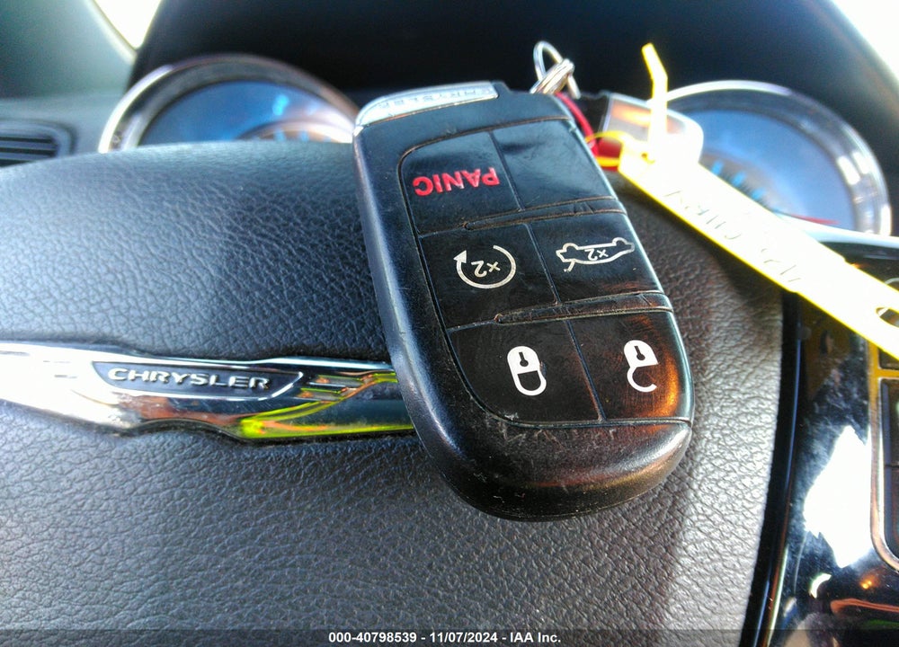 2013 CHRYSLER 300 300S VIN: 2C3CCAGT6DH690420