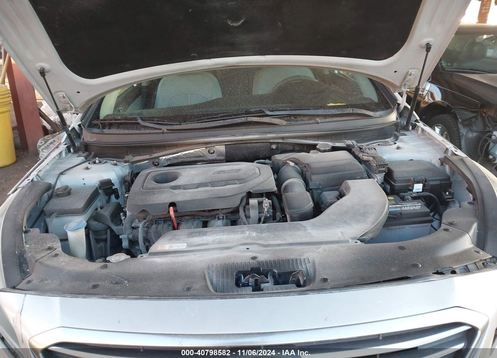 2015 HYUNDAI SONATA SE VIN: 5NPE24AF2FH167739